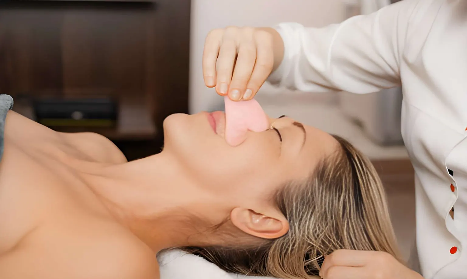 Relaxing Gua Sha Facial in Melbourne CBD