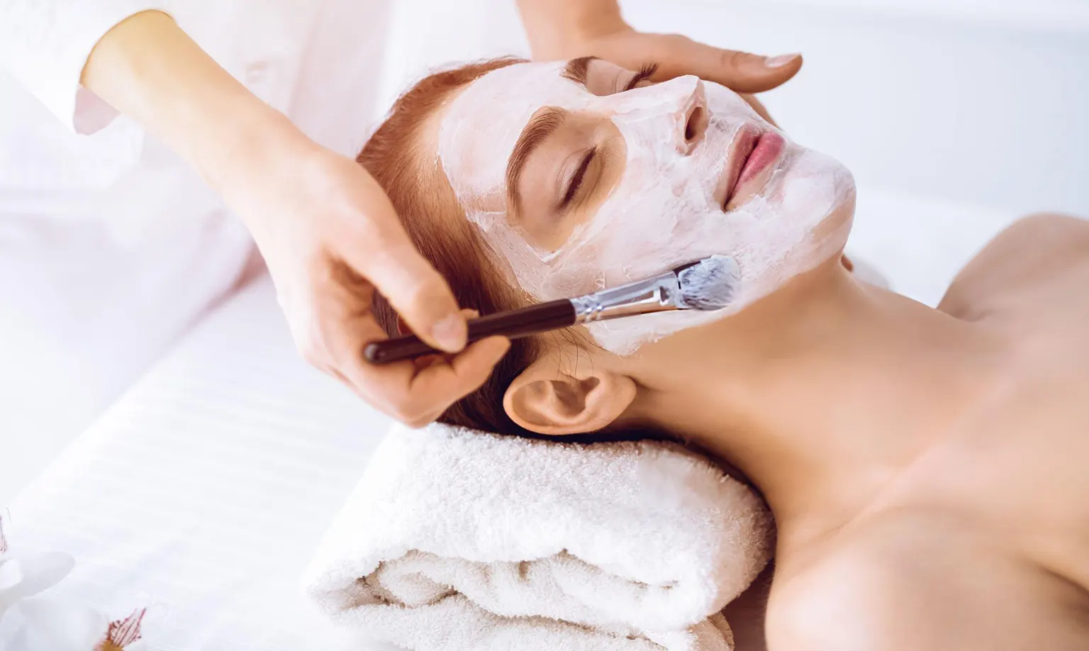 Best glowing facial treatment service Best Glowing Facial Treatment Service