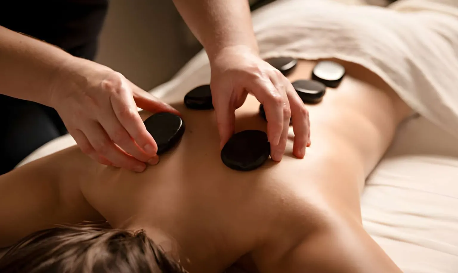 Relaxing hot stone massage therapy near Melbourne CBD Relaxing Hot Stone Massage Therapy Near Melbourne CBD